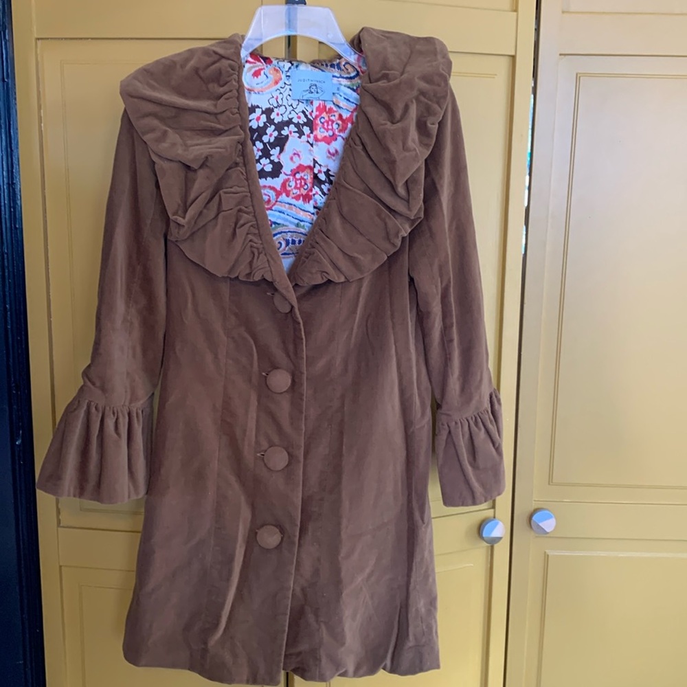 Lightweight coat